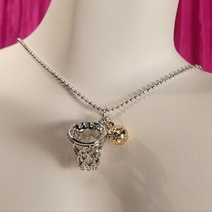 🏀 Basketball Hoop Necklace